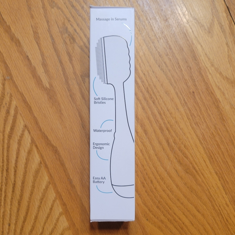 Gray Facial Cleansing Brush - Picture 2 of 3